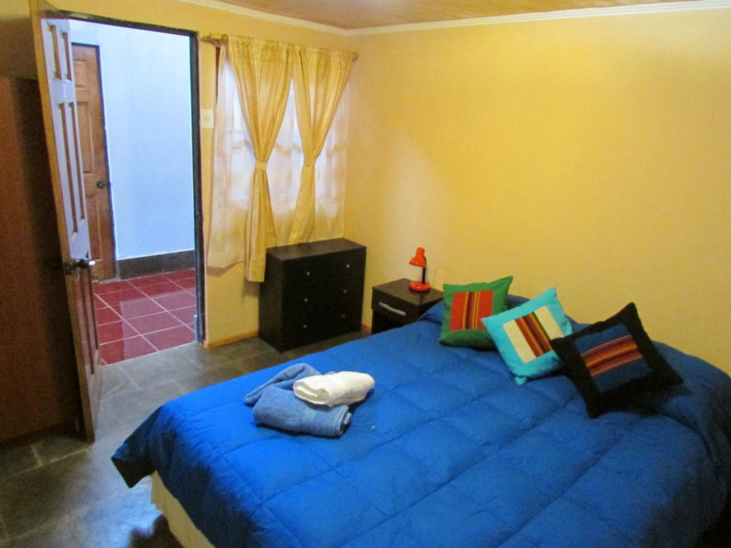 Hostal Desert Сан-Педро-де-Атакама Номер фото